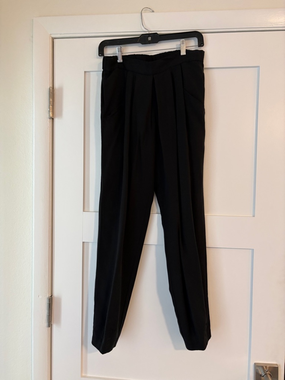 Eileen Fisher NWT Cropped Pleated Tapered Pants